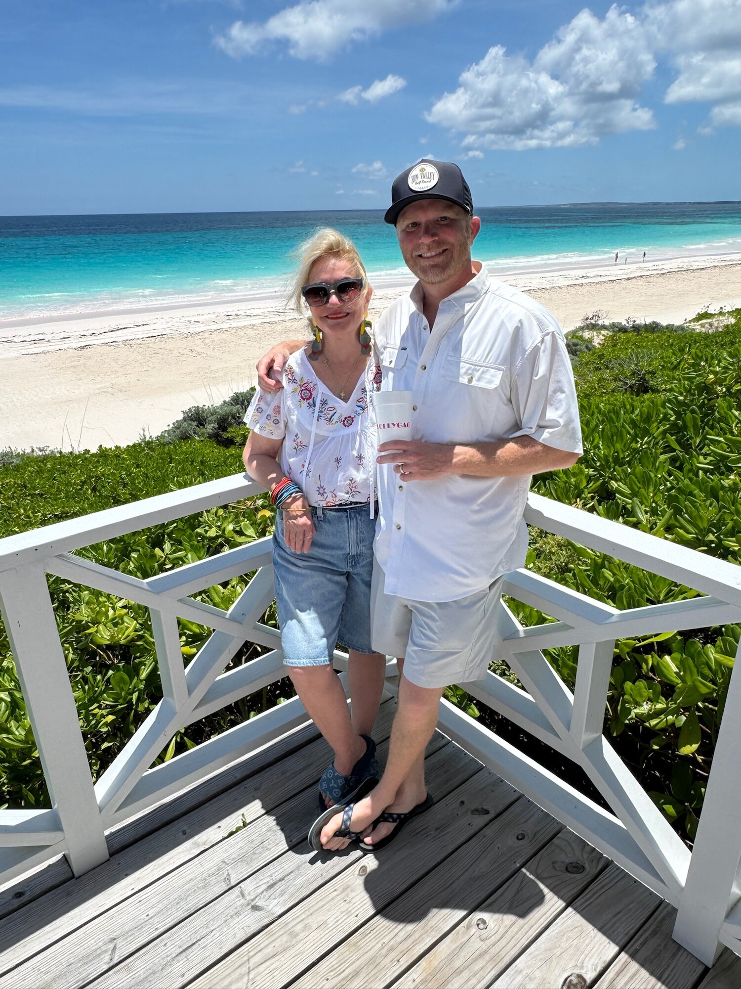 Juicy Hill beachfront at Lollygag